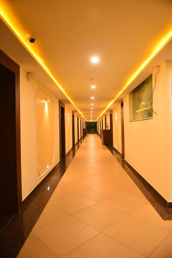 M R Residency Dharwad.公寓 外观 照片