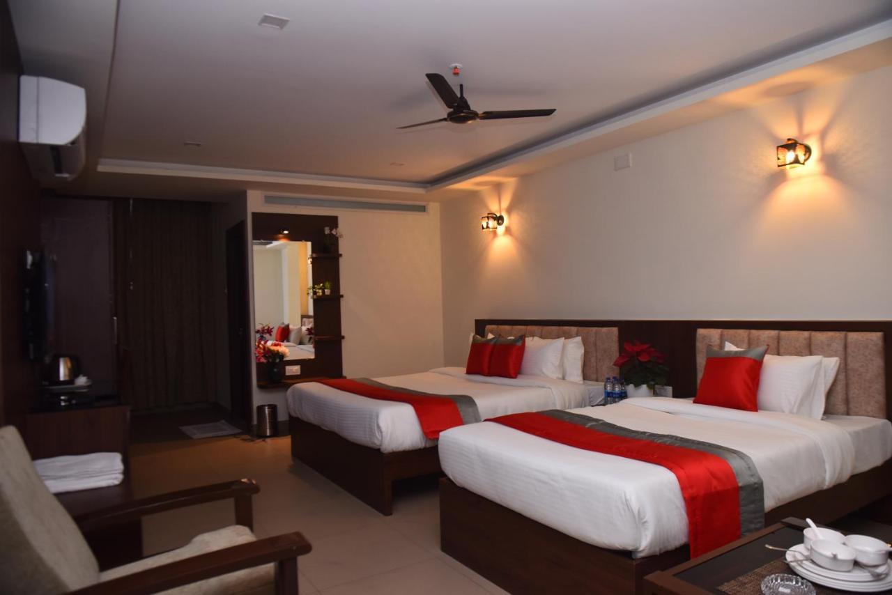 M R Residency Dharwad.公寓 外观 照片