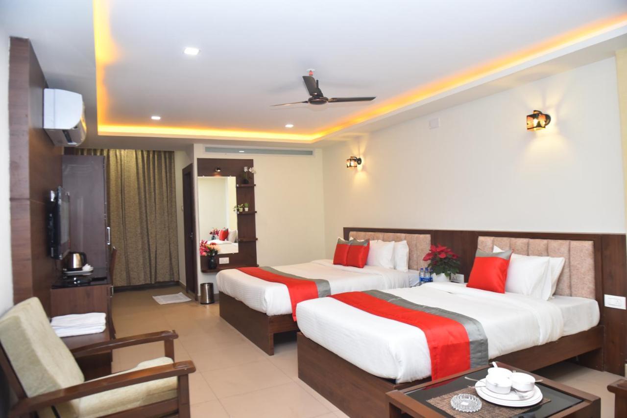 M R Residency Dharwad.公寓 外观 照片