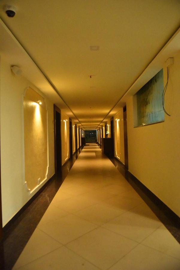 M R Residency Dharwad.公寓 外观 照片