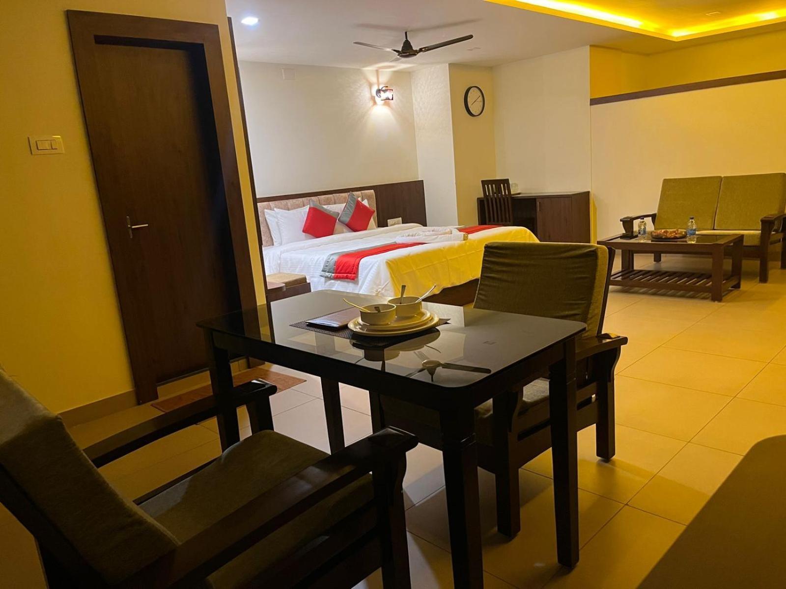 M R Residency Dharwad.公寓 外观 照片